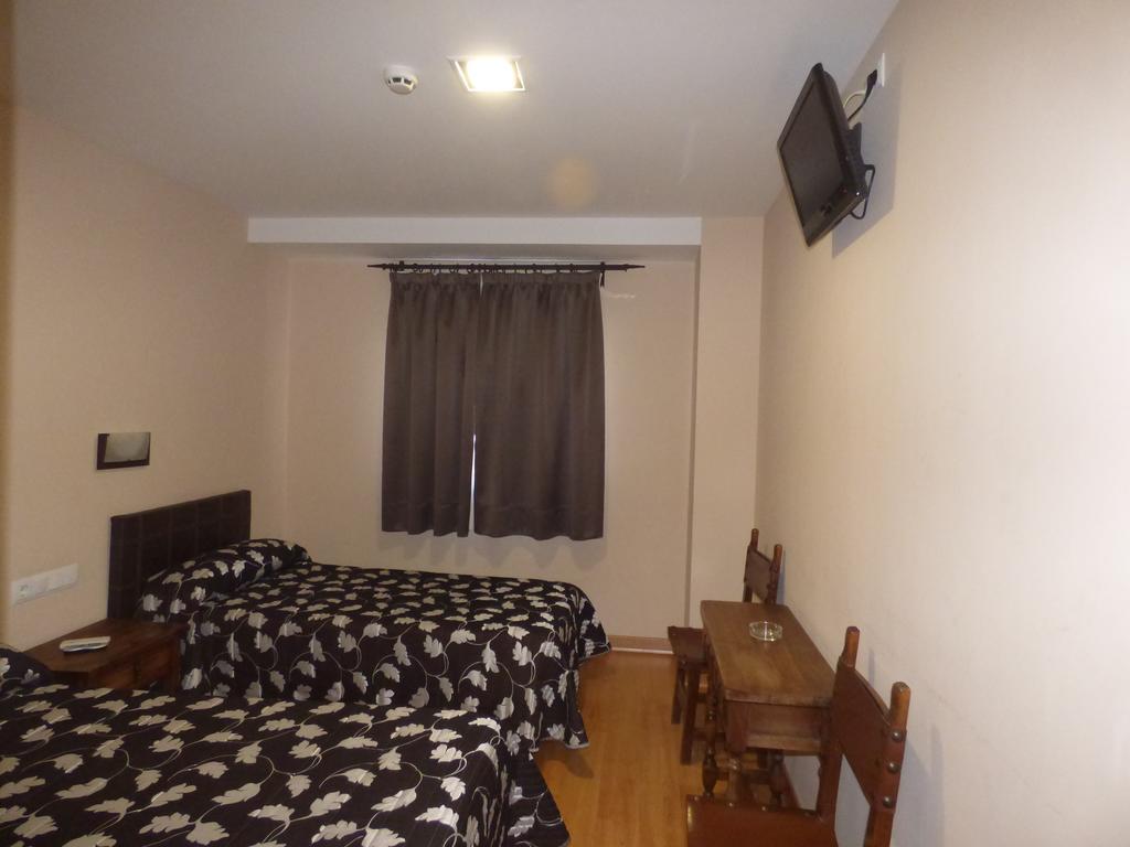 Hostal La Perdiz Sonseca Ngoại thất bức ảnh